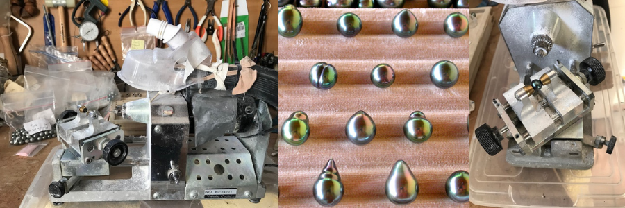 Pour le perçage des perles de culture, on utilise une perceuse spéciale venue du Japon. Elle est munie d'un chariot-étau rotatif