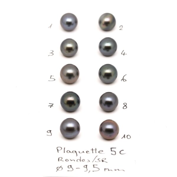 Plaquette 5 C – Perles de Tahiti rondes 9 à 9,5 mm – qualité C – formes naturelles – production artisanale à Manihi – prix producteur