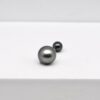 Piercing Ari avec perle de Tahiti cerclée de 8,7 mm verte naturelle montée sur acier inoxydable – Bijou artisanal et hypoallergénique