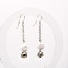 Boucles Vane – keshi de Tahiti verts et yeux de Sainte Lucie montés sur chaîne en argent 925, création artisanale issue de Manihi.