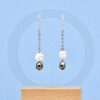 Boucles Vane – keshi de Tahiti verts et yeux de Sainte Lucie montés sur chaîne en argent 925, création artisanale issue de Manihi.