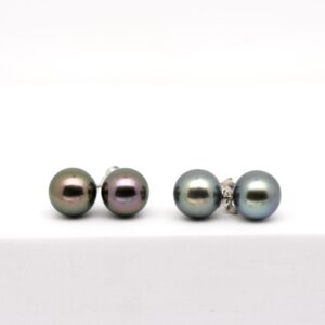 Boucles d’oreilles Hikueru en argent rhodié avec perles de Tahiti rondes 10,1 mm de qualité A, disponibles en vert ou vert aubergine.