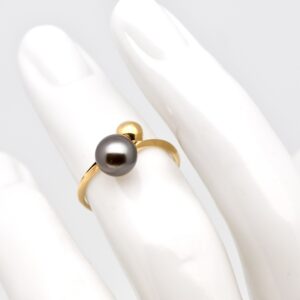 Bague perle Nani en or jaune 18k avec perle de Tahiti ronde de 7,5 mm – création artisanale "toi et moi"