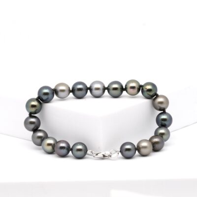 Bracelet Malana en perles de Tahiti rondes multicolores montées sur fil noué avec fermoir en argent 925 rhodié
