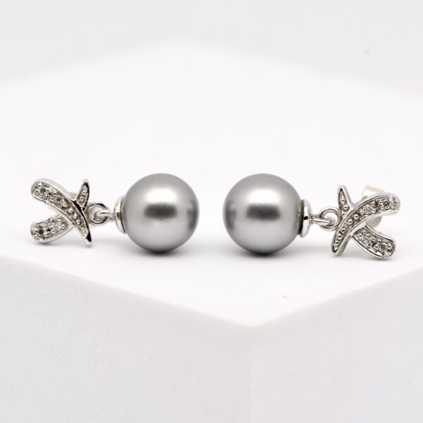 Boucles d’oreilles Uakea en argent rhodié avec zircons et perles de Tahiti rondes grises de 9,9 mm