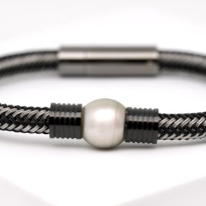 Bracelet perle Tavi pour homme avec perle de Tahiti semi baroque 11,2 mm gris nacré, création artisanale Tahiti Perles Création.