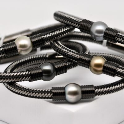Découvrez également nos autres créations masculines comme le bracelet perle Tamatoa ou Taho ou le bracelet perle Tavi, tous trois montés avec des perles issues de ma production.