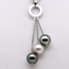 Collier perles Toru avec trois perles de Tahiti rondes de 9,8 mm montées sur chaîne en argent 925 rhodié
