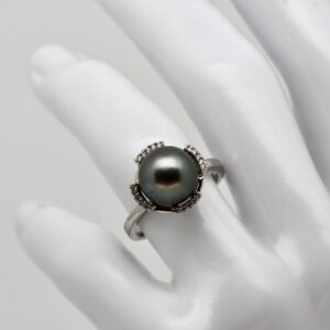 Bague réglable Konala perle de Tahiti ronde 10,9 mm vert profond qualité A argent 925 rhodié Tahiti Perles Création