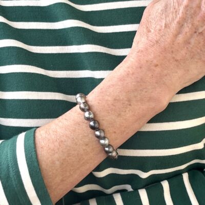 Bracelet Mauli en perles de Tahiti cerclées multicolores 8-9 mm montées sur câble acier avec fermoir argent 925 rhodié