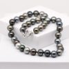 Collier Princess Keanu et 39 perles de Tahiti rondes multicolores naturelles de 10 à 11 mm B-C avec un magnifique fermoir cœur en argent 925 rhodié