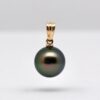 pendentif or jaune 18k perle de Tahiti ronde 10,4 mm vert tilleul reflets peacock Manihi producteur direct
