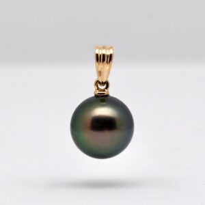 pendentif or jaune 18k perle de Tahiti ronde 10,4 mm vert tilleul reflets peacock Manihi producteur direct