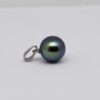 Pendentif argent 925 rhodié avec perle de Tahiti parfaite qualité GEM ronde 10,3 mm bleu nuit et vert intense Manihi. aucun défaut