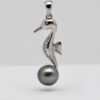 pendentif en forme d'hippocampe argent 925 perle de tahiti verte 8,6 mm bijou artisanal manihi