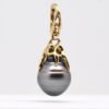 Pendentif Malia en or jaune 18 k avec grosse perle de Tahiti cerclée gris vert naturelle de 13,5 mm clip